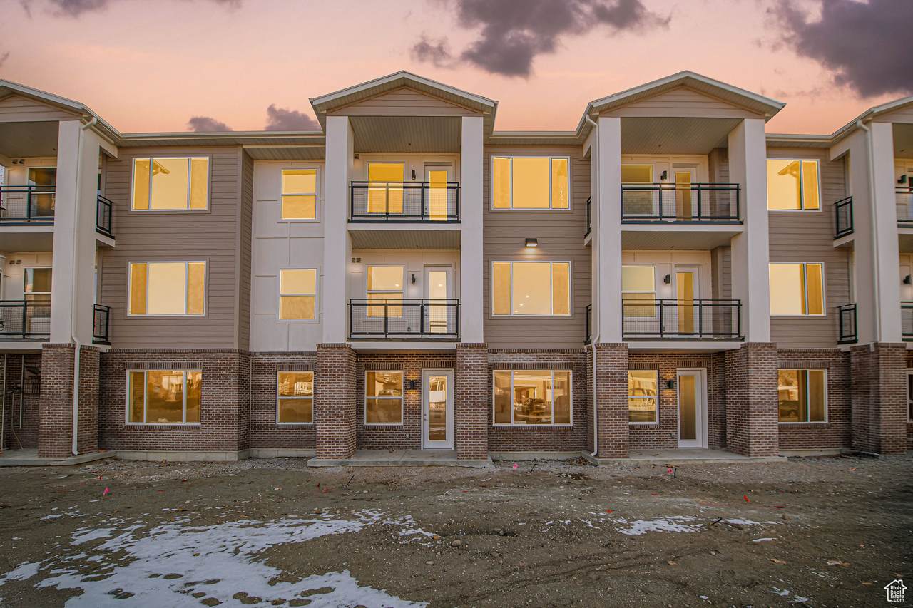 155 900 St - Photo 1