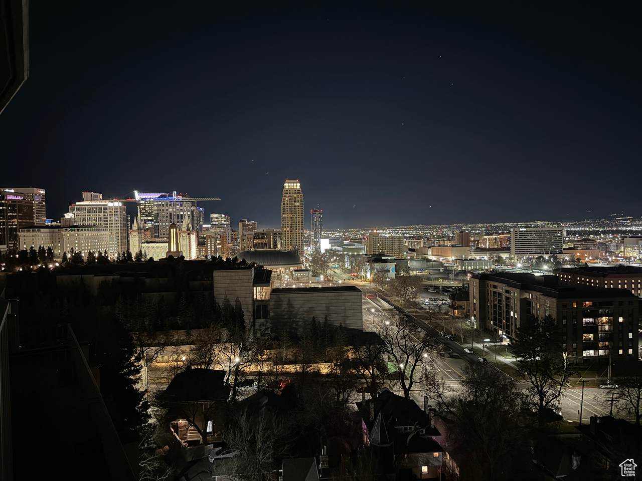 245 Vine St - Photo 1