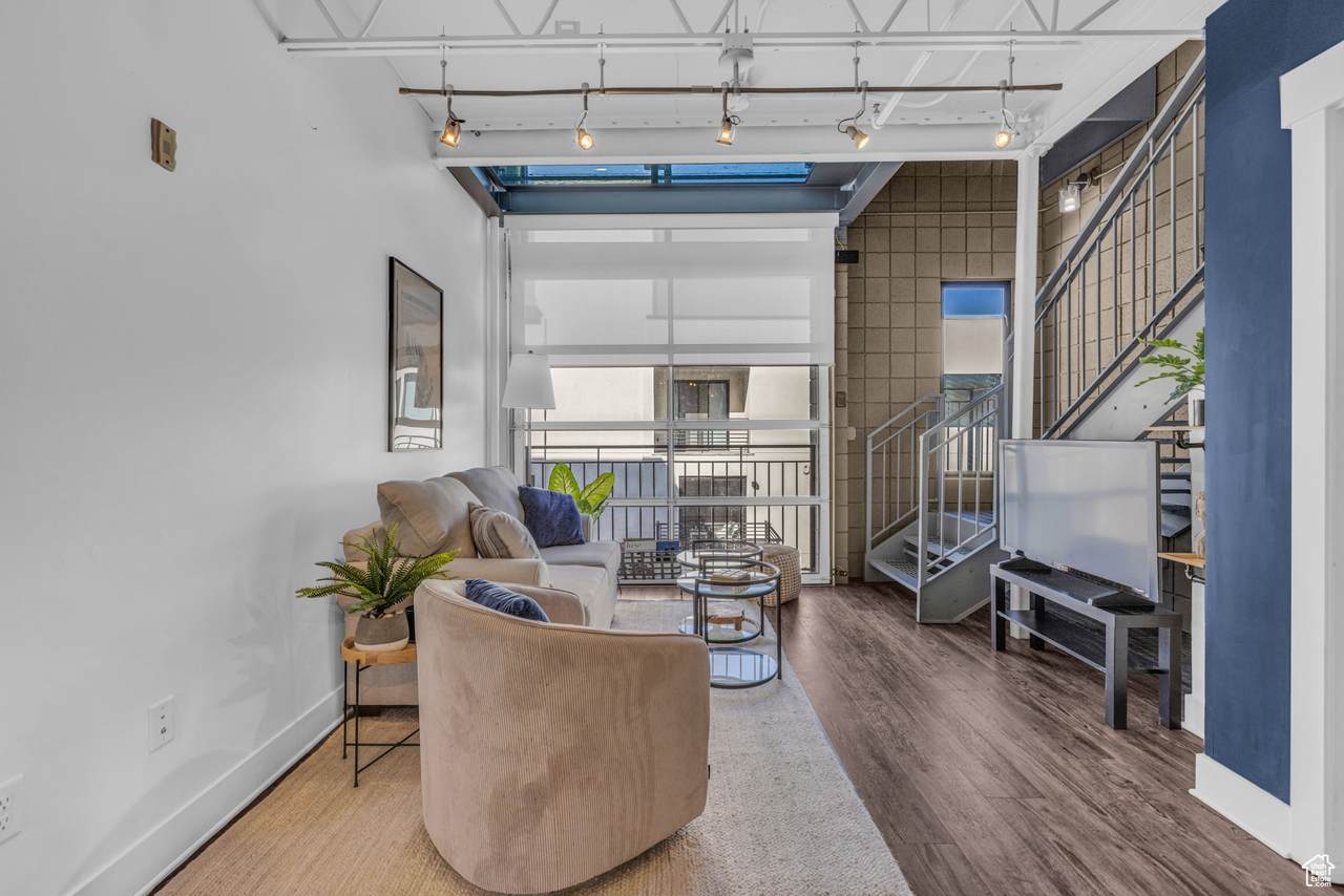 360 Broadway - Photo 1