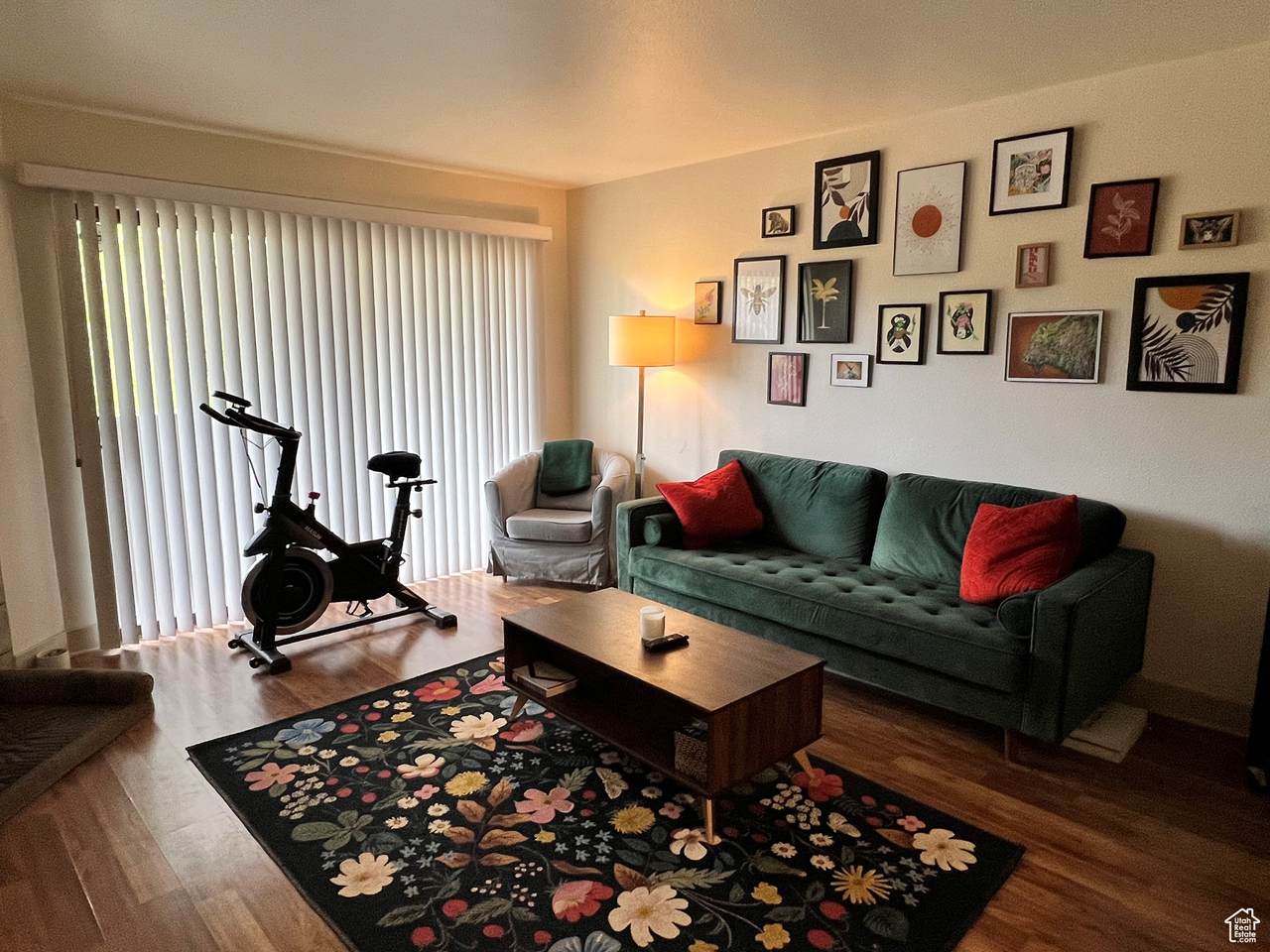 925 Creekhill Ln - Photo 1