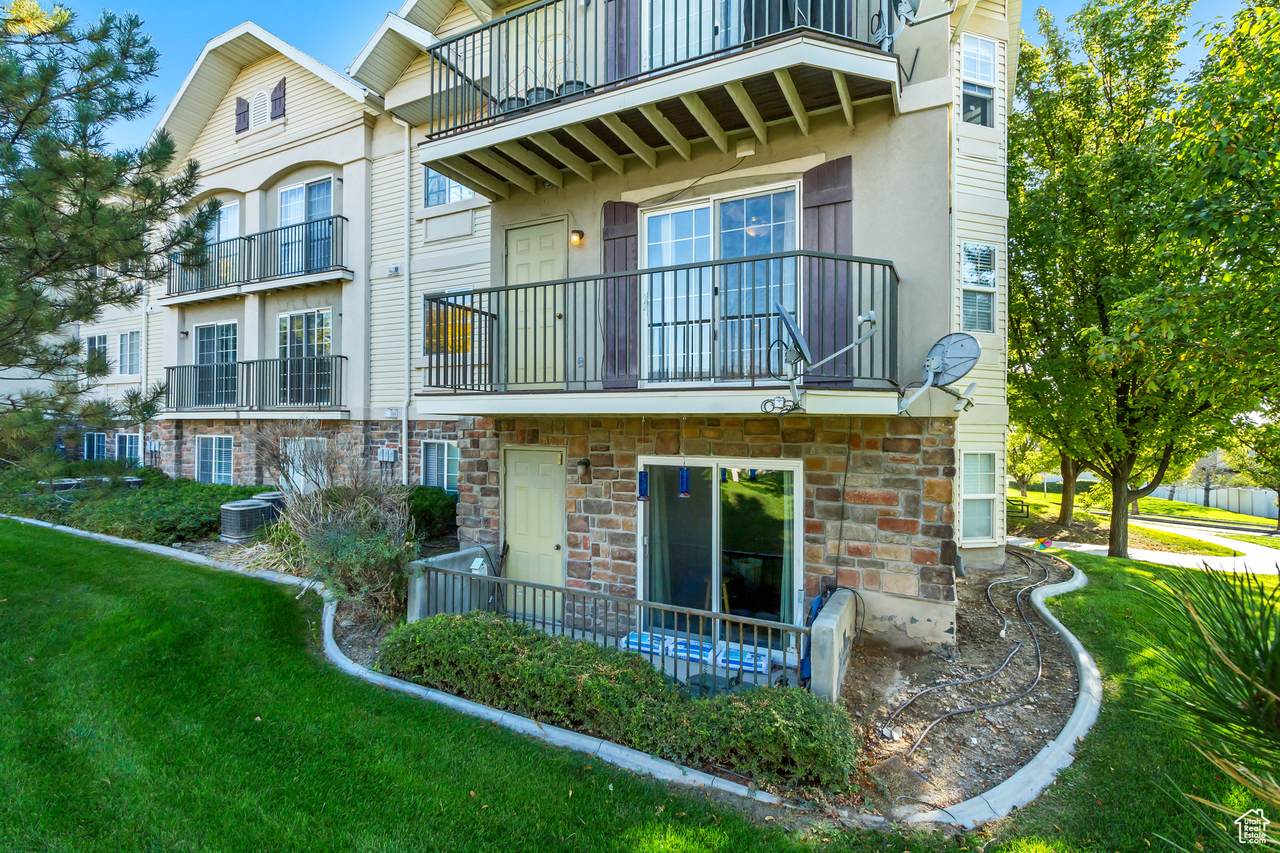 2093 Morning Star Dr - Photo 1