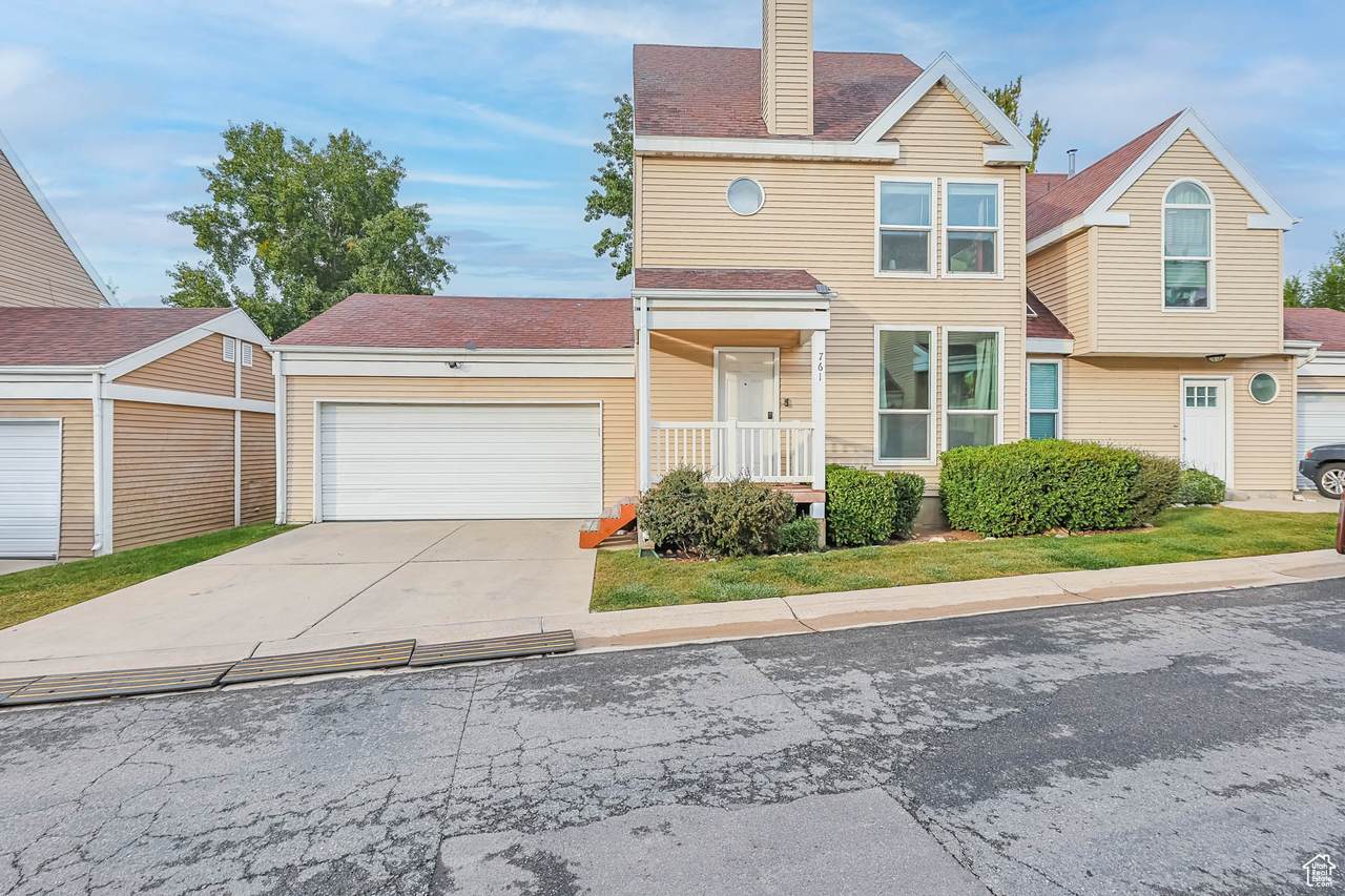 761 Gables Ln - Photo 1