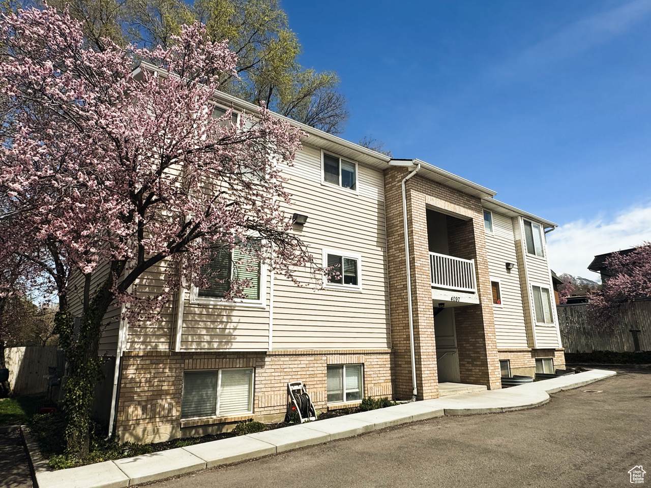 4097 Highland Dr - Photo 1