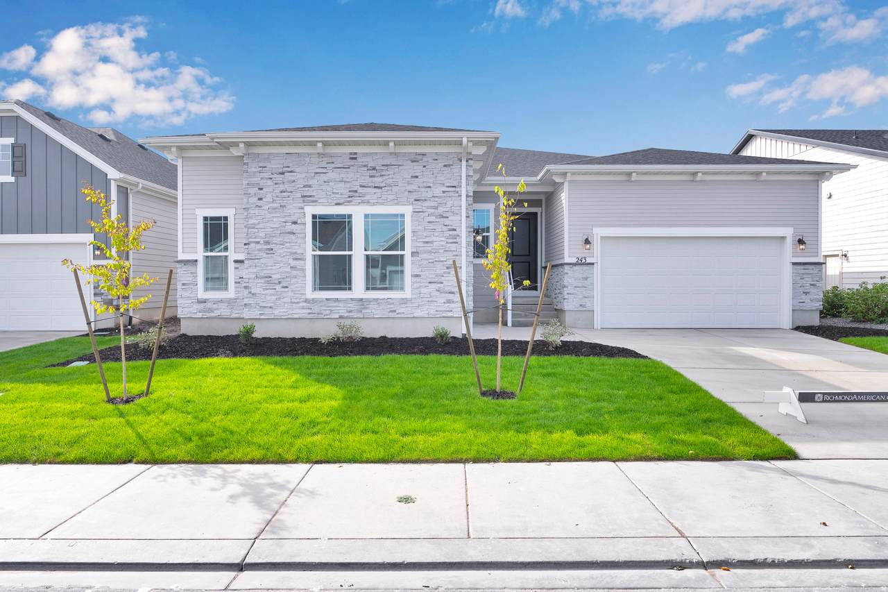 243 Polaris Dr - Photo 1