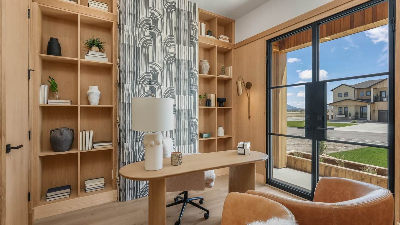 1096 Marigold Dr - Photo 1