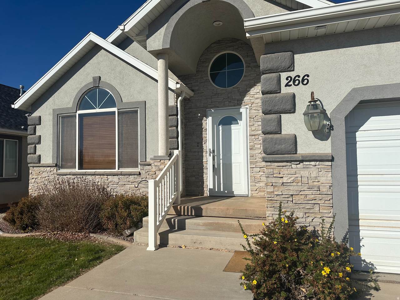 266 Lagoon St - Photo 1