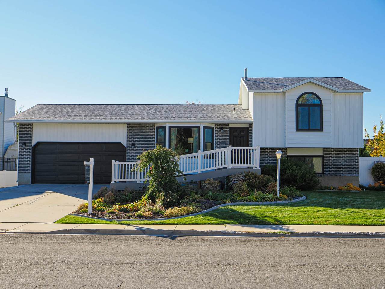 4427 Volta Ave - Photo 1