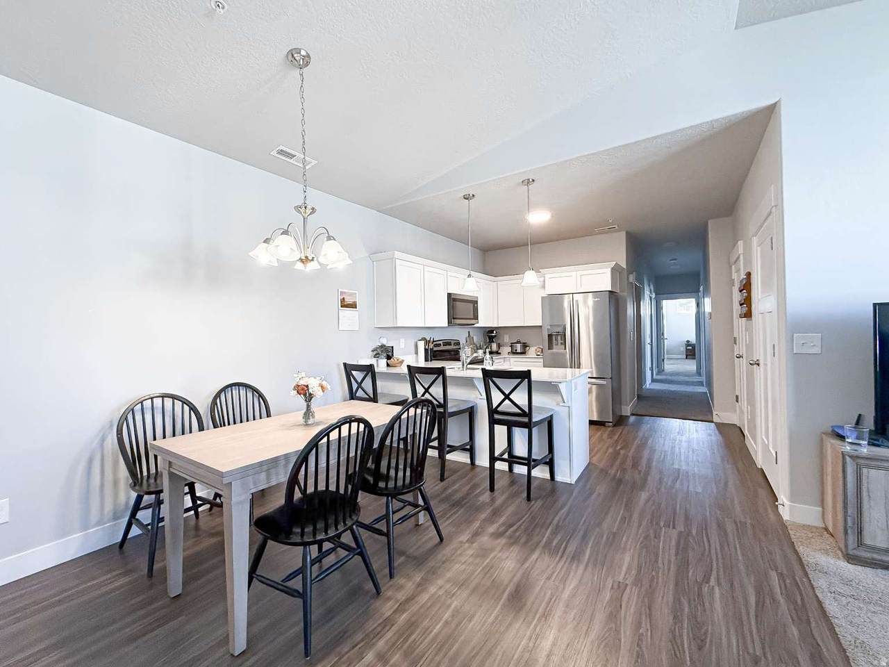 949 Big Ben Ln - Photo 1