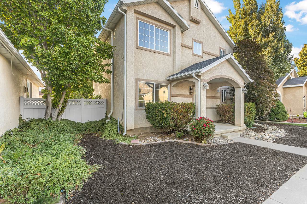 11880 Landou Dr - Photo 1