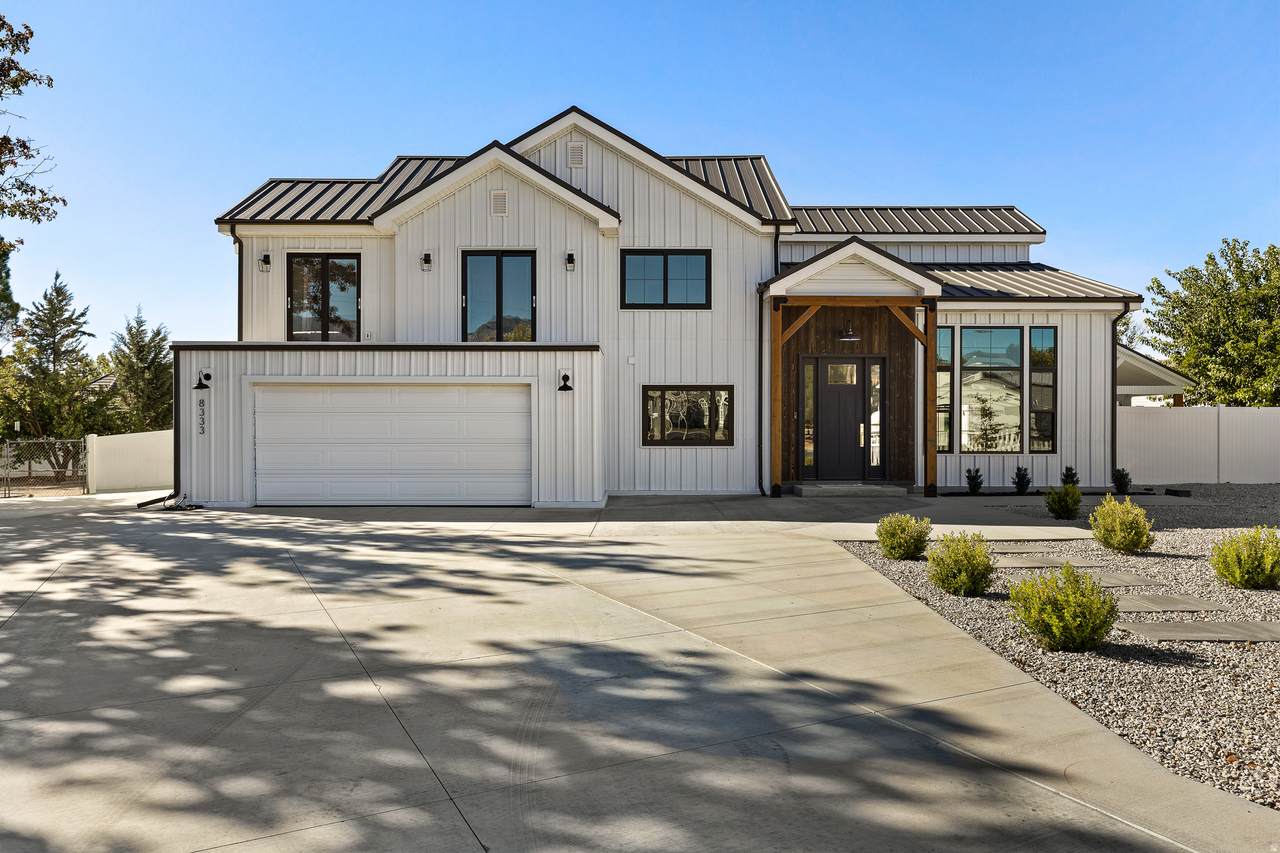 8333 Sapphire - Photo 1