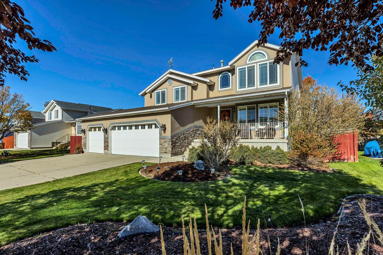 179 Stonepark Cir - Photo 1