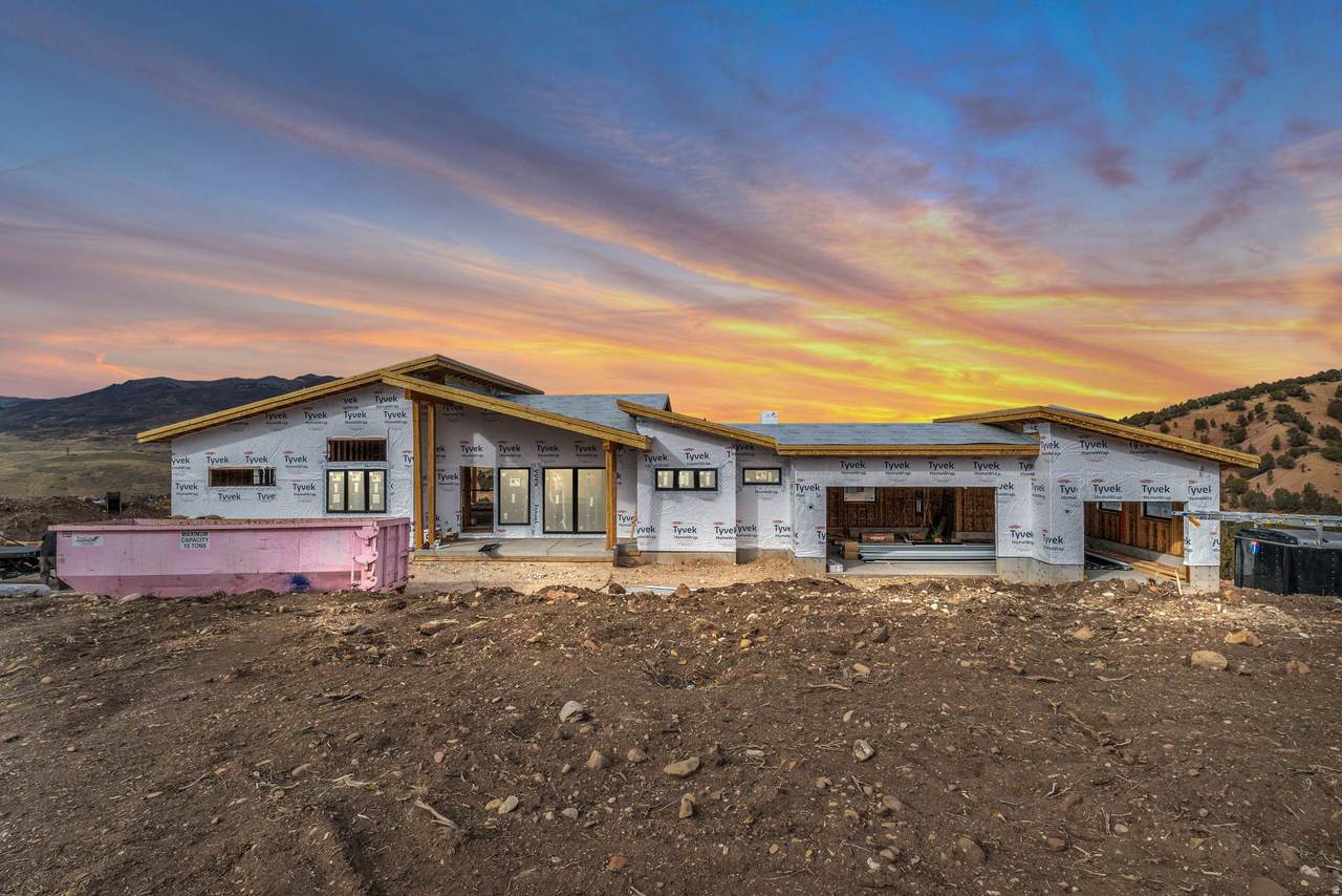 1092 Trail Ridge Dr - Photo 1