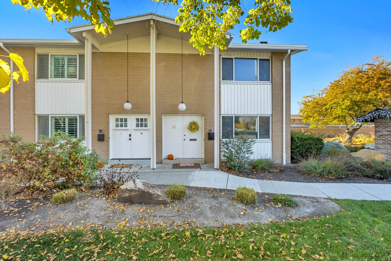 825 Three Fountains Cir - Photo 1