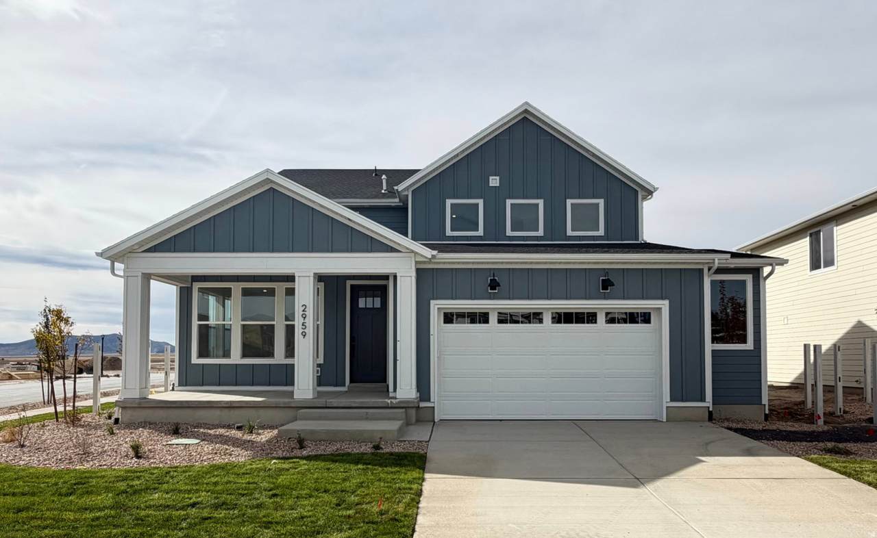 2959 Kingbird Dr - Photo 1