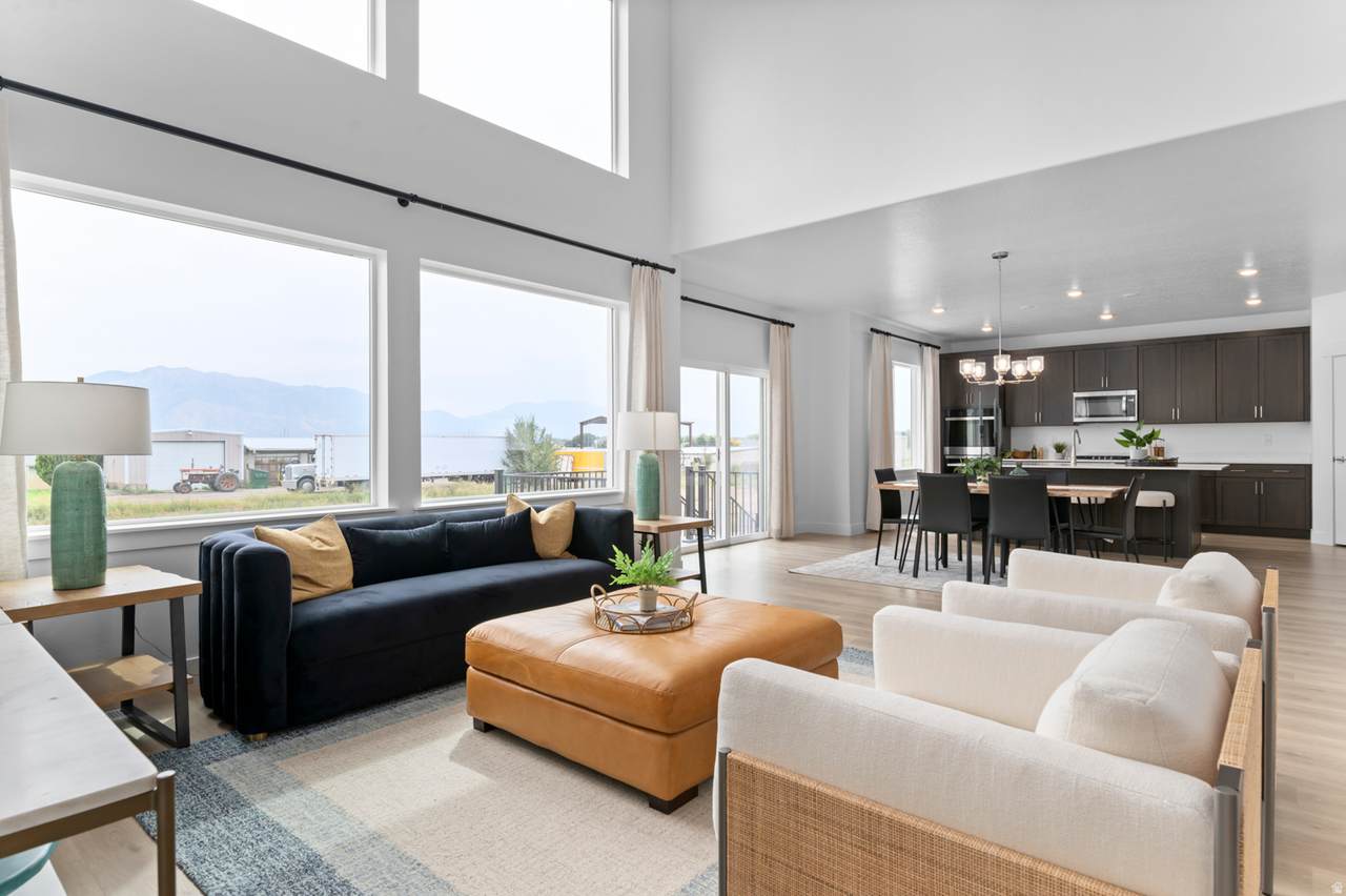 4171 1575 St - Photo 1