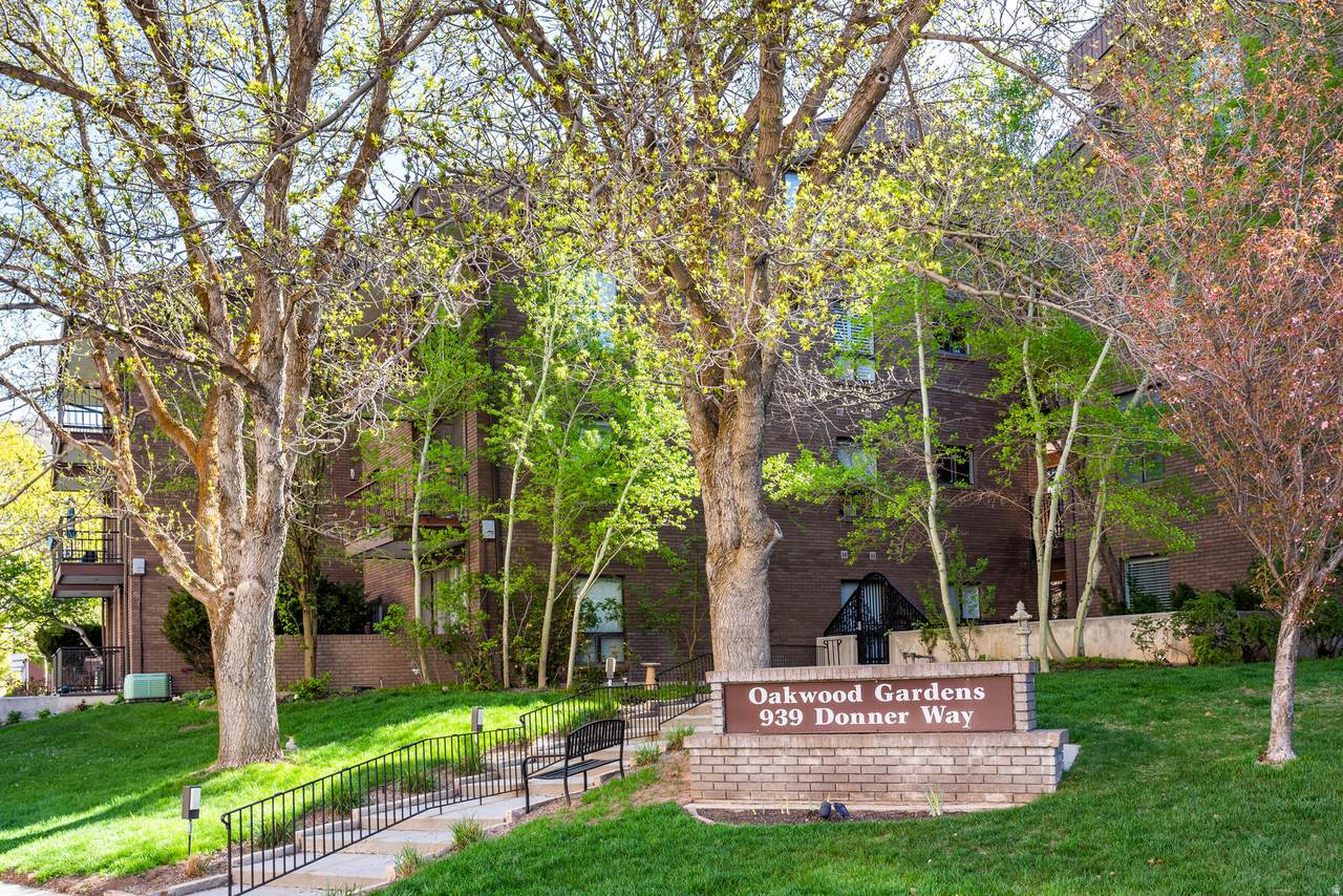 939 Donner Way - Photo 1