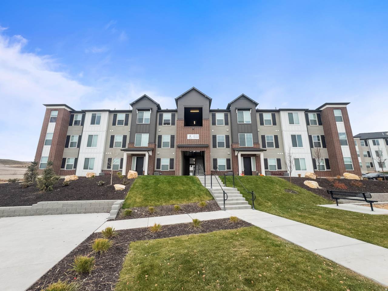 762 Lang Ct - Photo 1