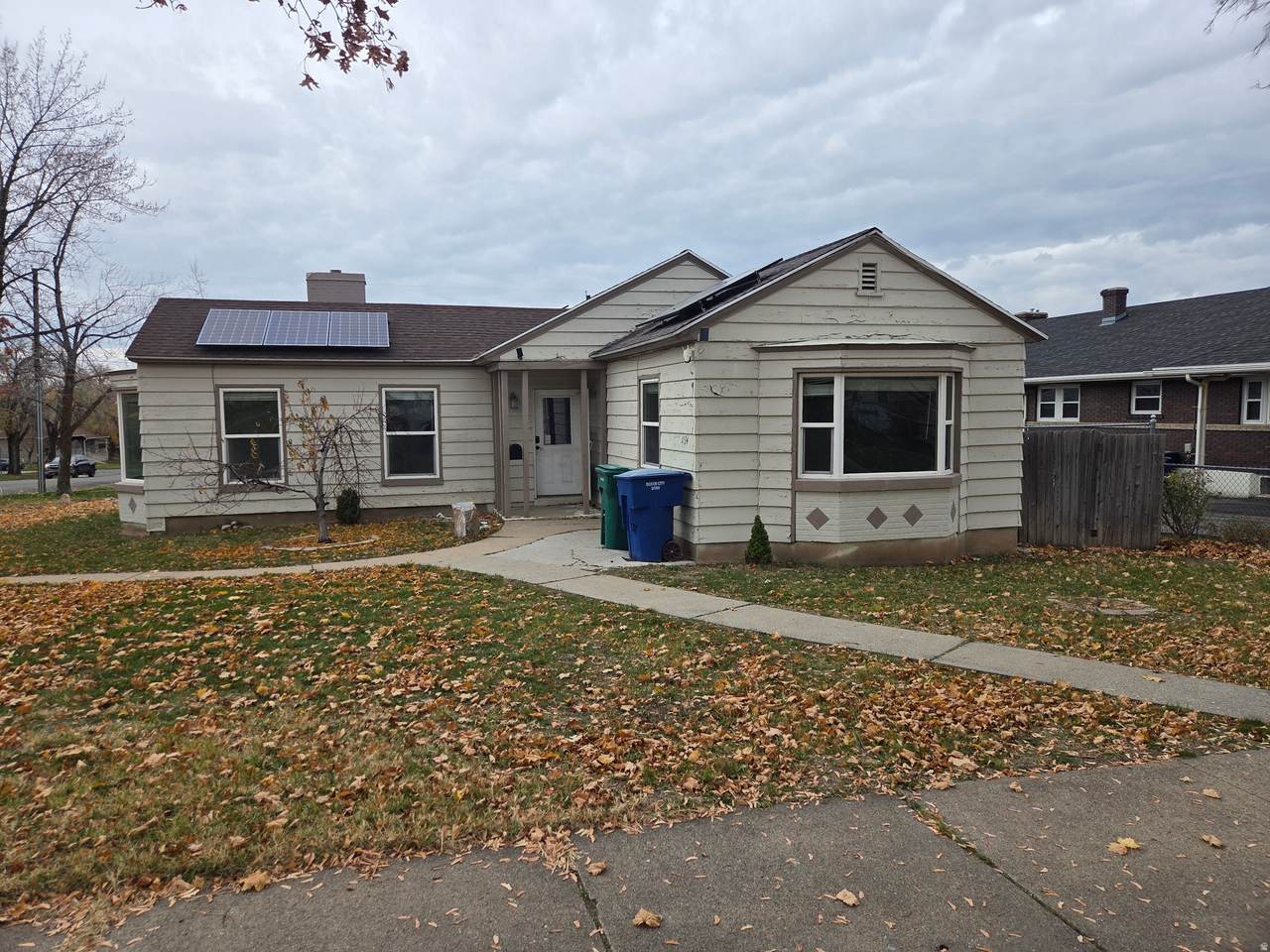 1134 28TH St - Photo 1