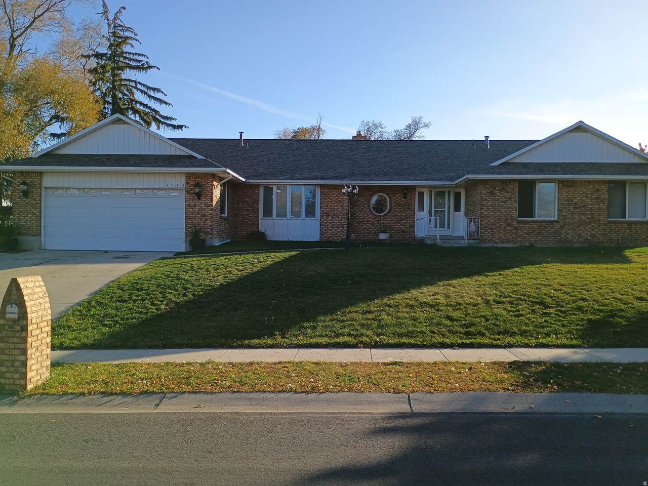 4043 Continental Dr - Photo 1