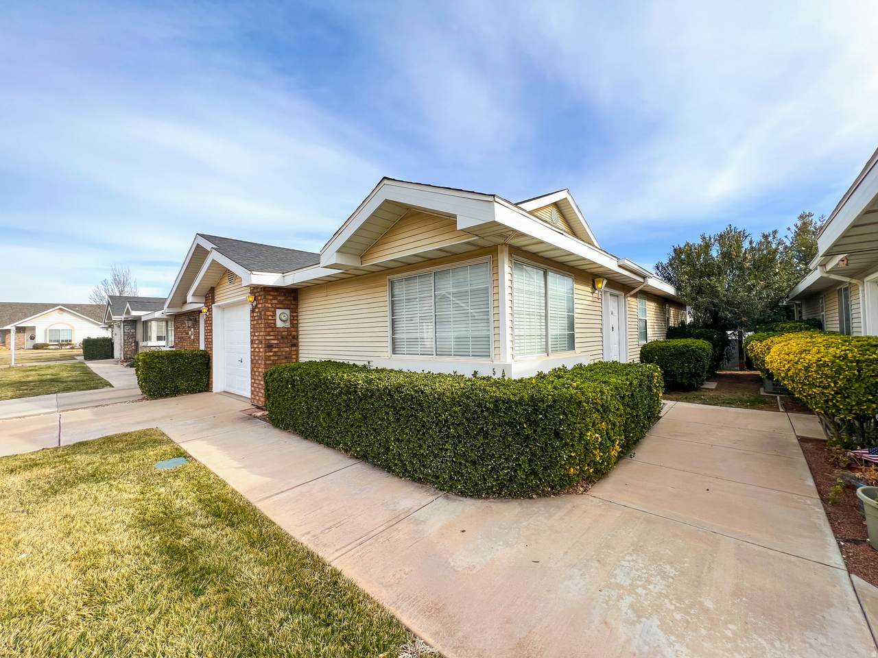 2051 Canyon View Dr - Photo 1