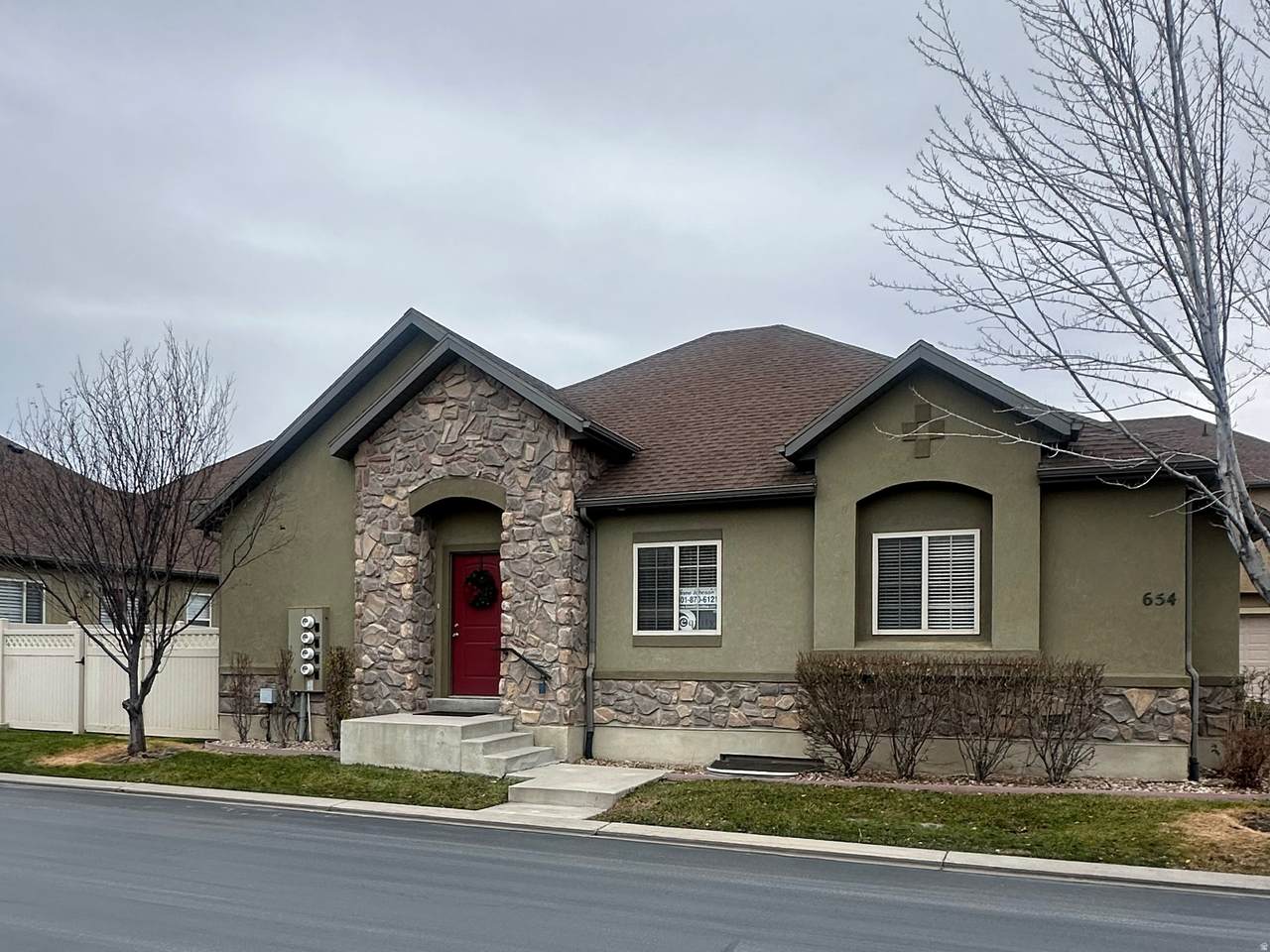 654 Wyngate Pointe Ln - Photo 1