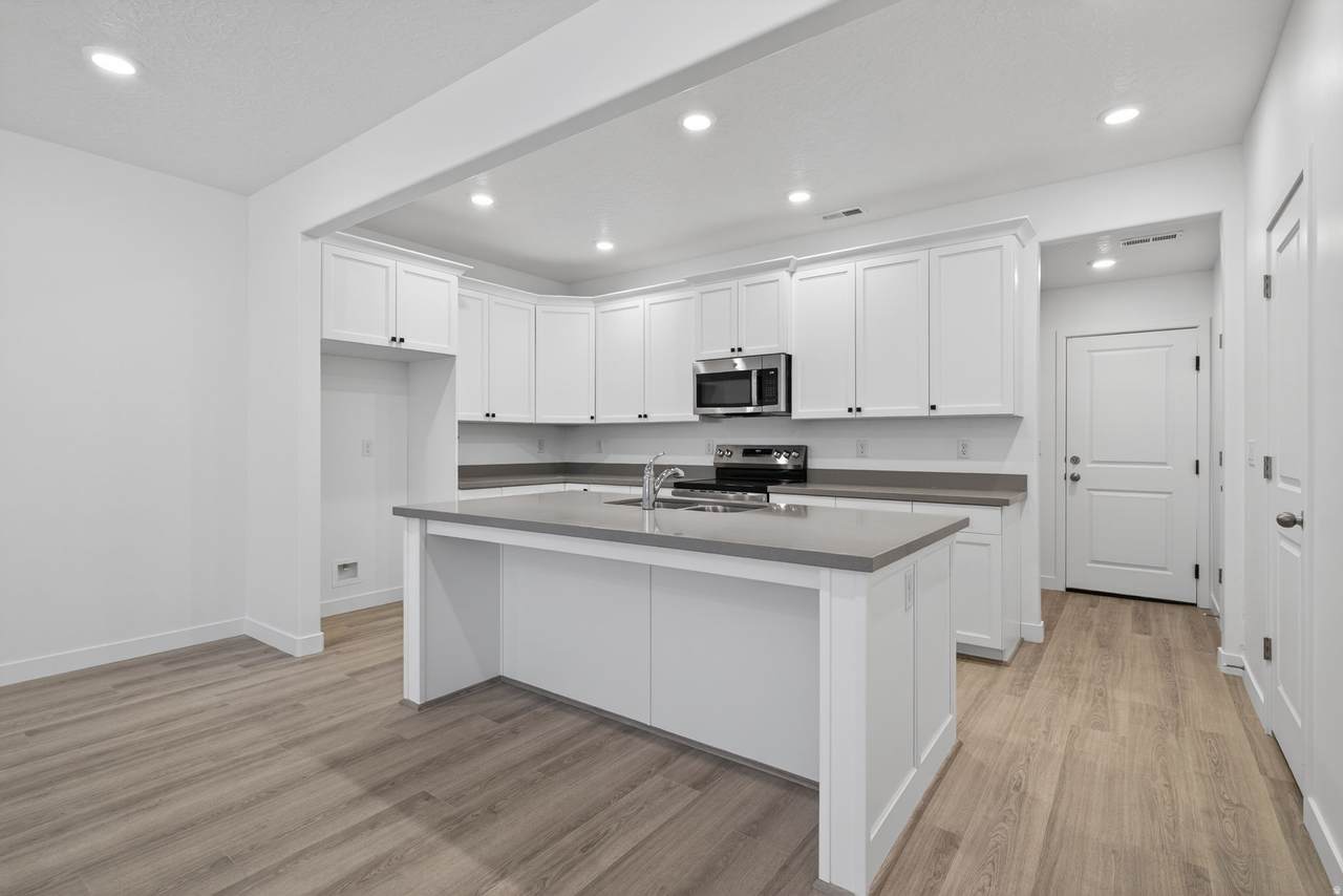 12644 High View Ln - Photo 1