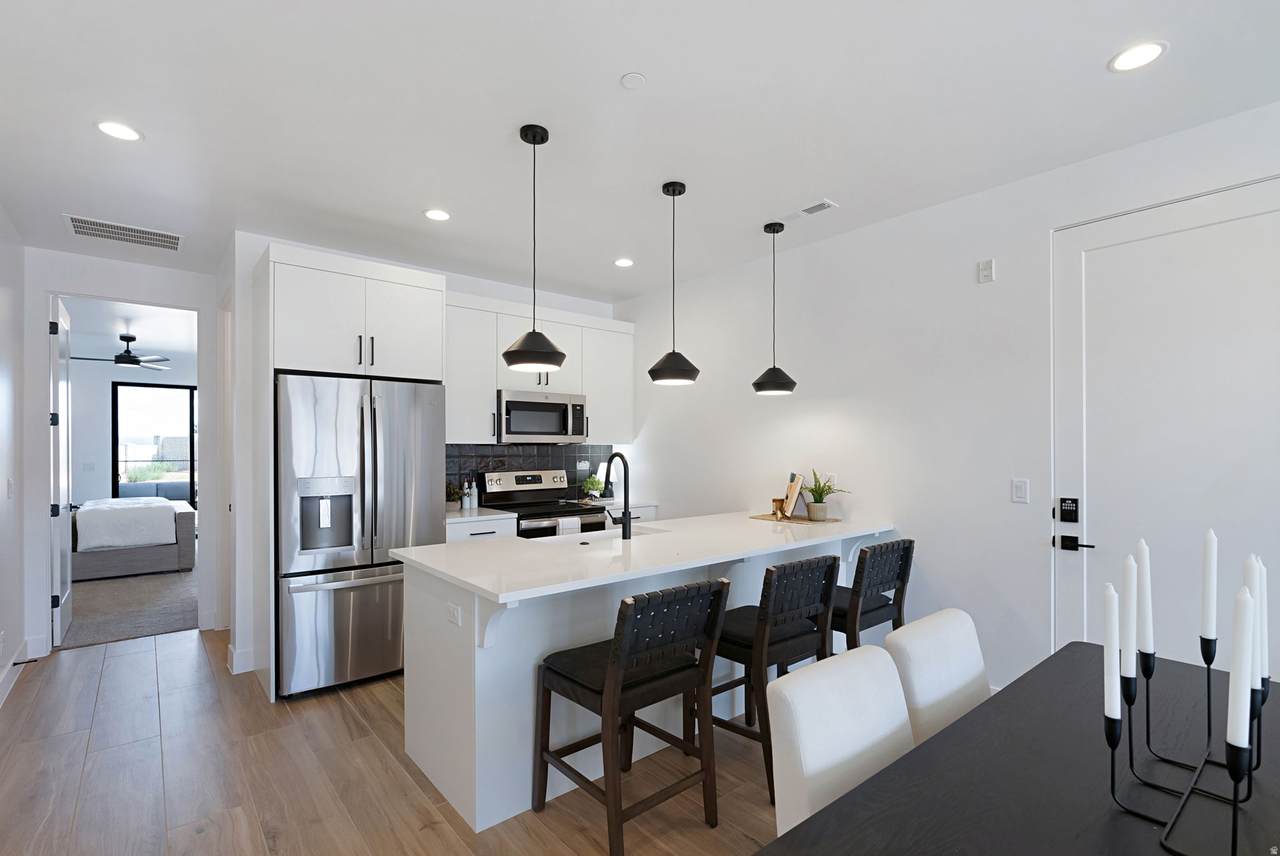 425 Momori Cir - Photo 1