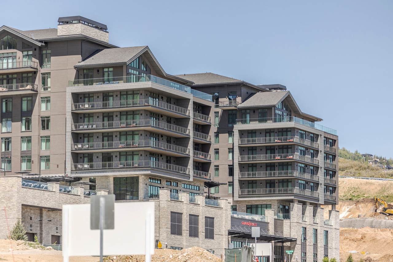 1702 Glencoe Mountain Way - Photo 1