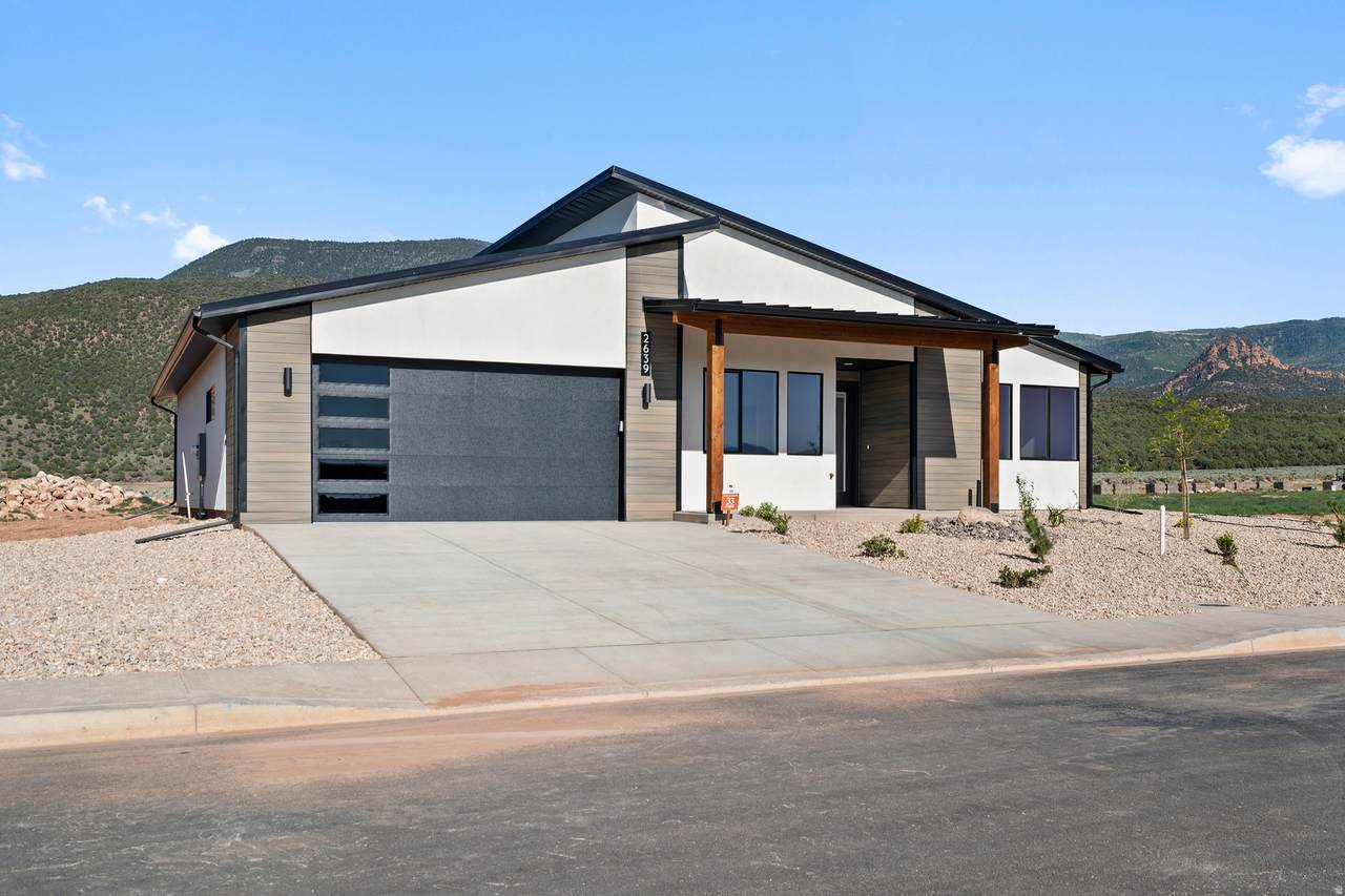 2639 Mann Ln - Photo 1