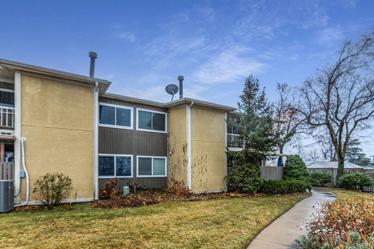 337 Peach Ln - Photo 1