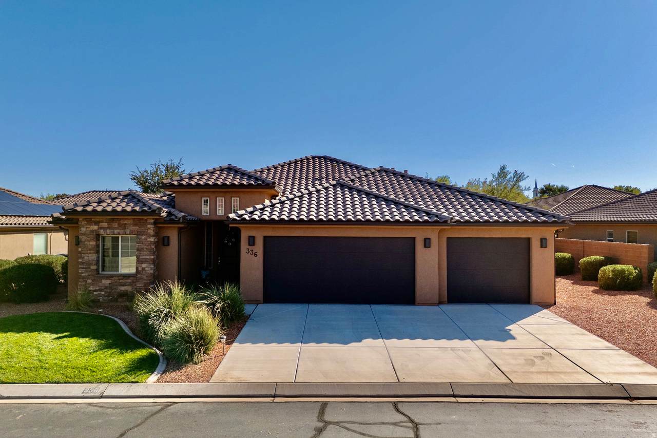 336 Desert Rose Way - Photo 1