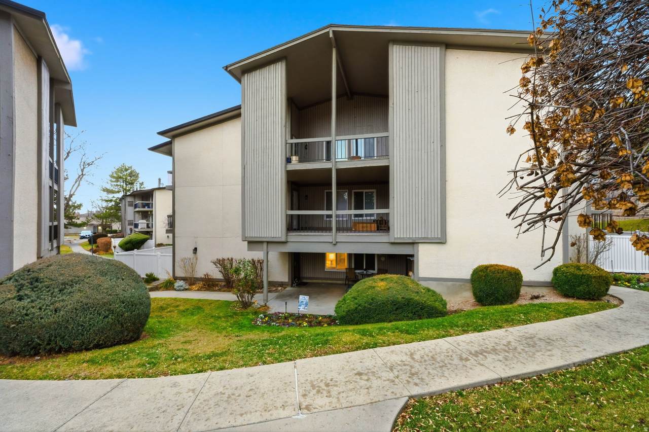 1573 Waterbury Dr - Photo 1