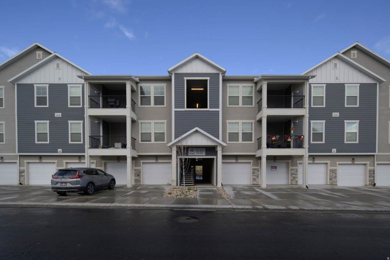 1838 Eaglewood Dr - Photo 1