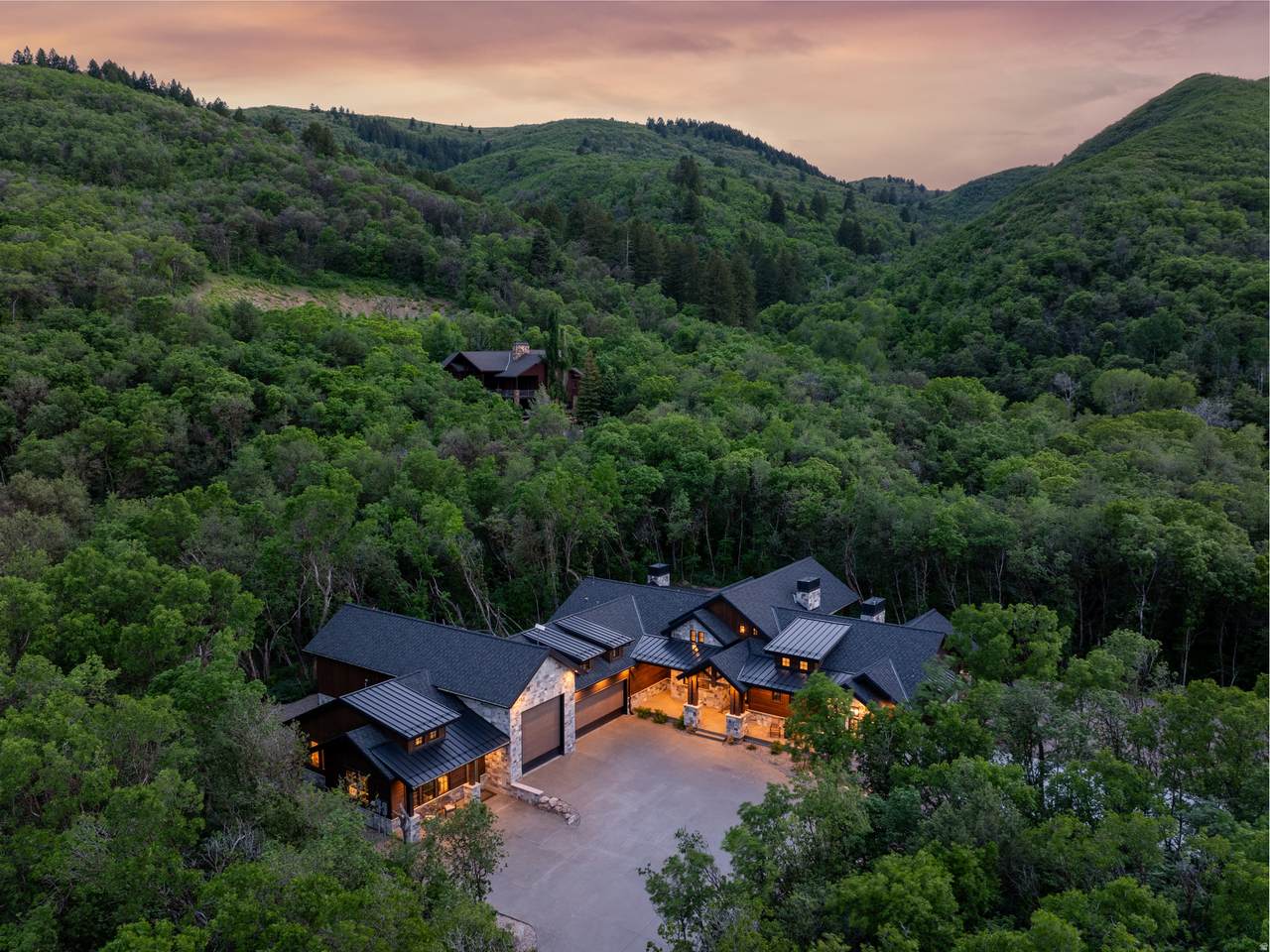 1156 Valley View Dr - Photo 1