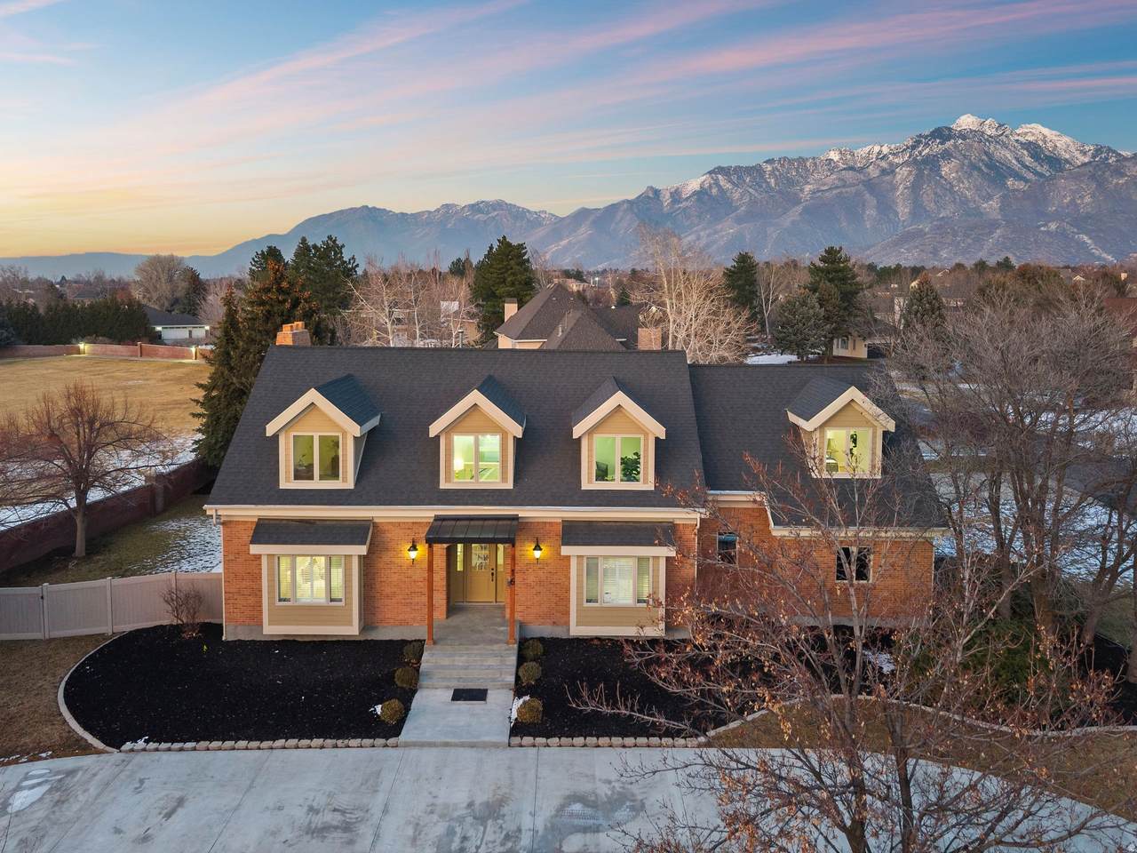 16 Gatehouse Ln - Photo 1