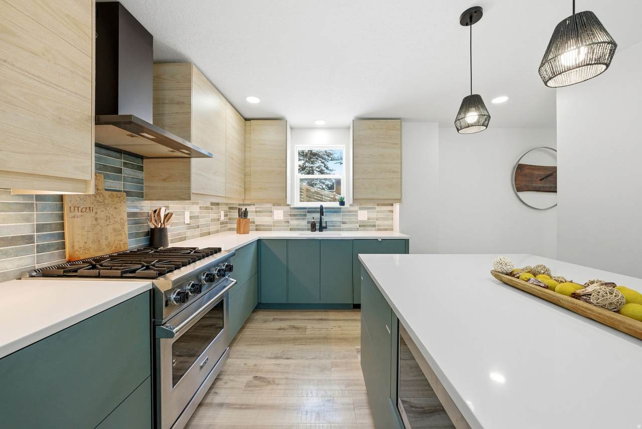 200 Aspen Dr - Photo 1