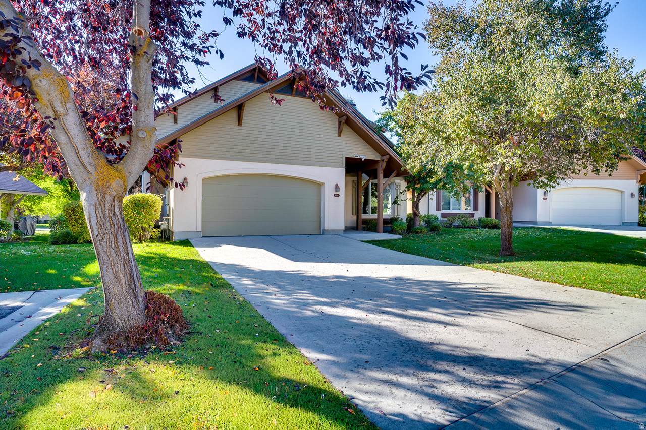 49 Oberland Ct - Photo 1