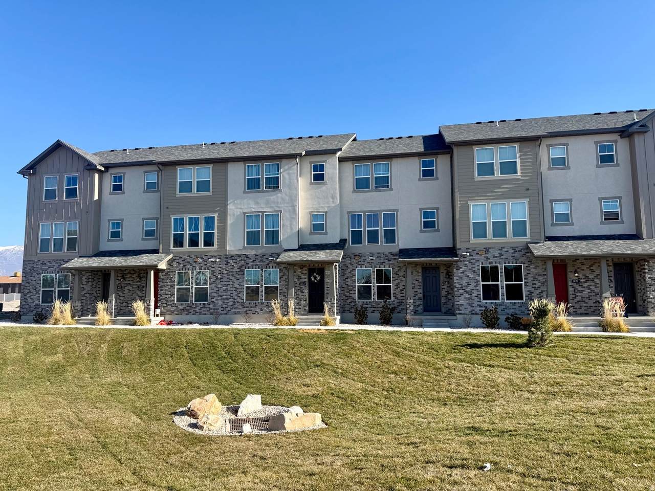 1696 1600 St - Photo 1