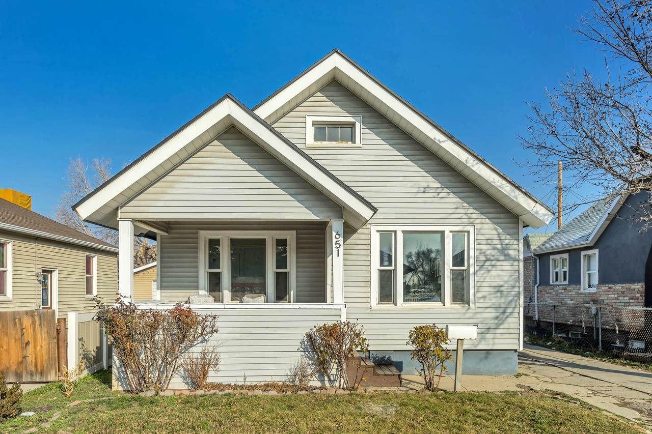 651 Roosevelt Ave - Photo 1