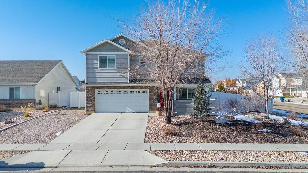 157 Keogh Ln - Photo 1