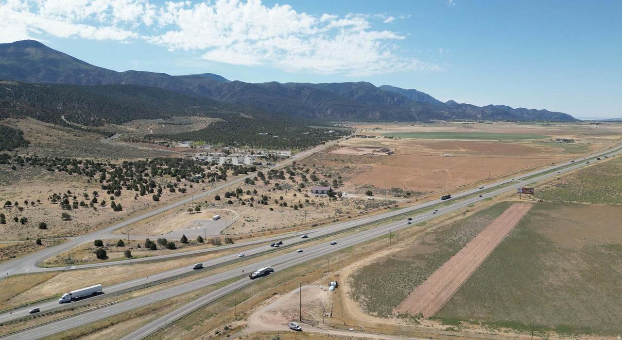  Address Not Published - Photo 1