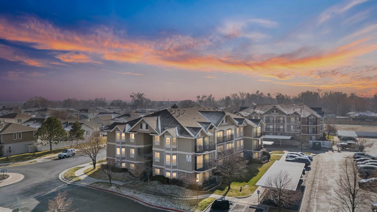 3181 Alsace Way - Photo 1