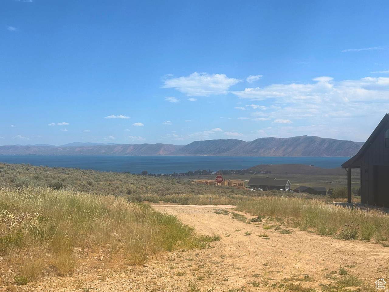 3148 Meadowlark Cir - Photo 1