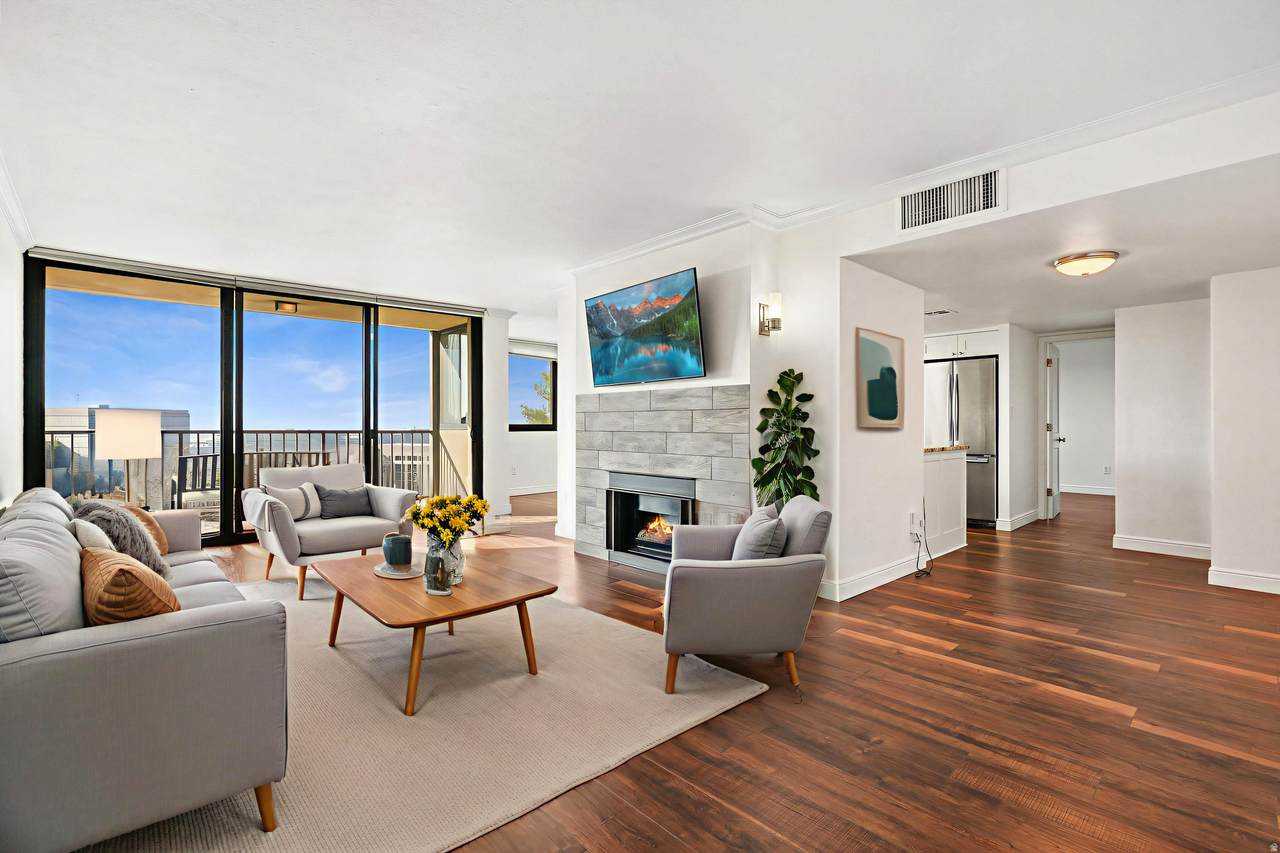 241 Vine St - Photo 1