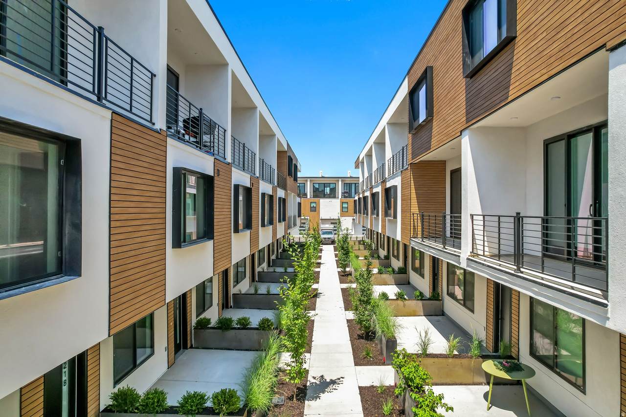 4186 Main St - Photo 1