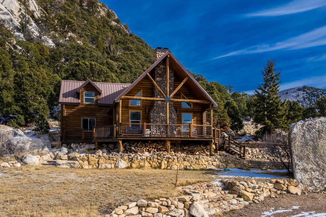18906 Canyon Rd - Photo 1