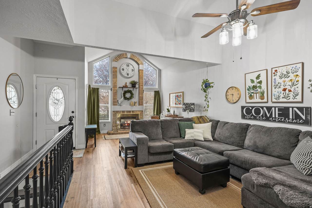 1015 Brook Haven Dr - Photo 1