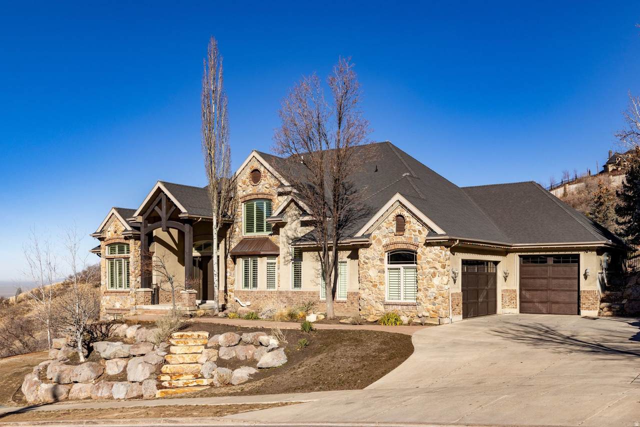 407 Hidden Lake Dr - Photo 1