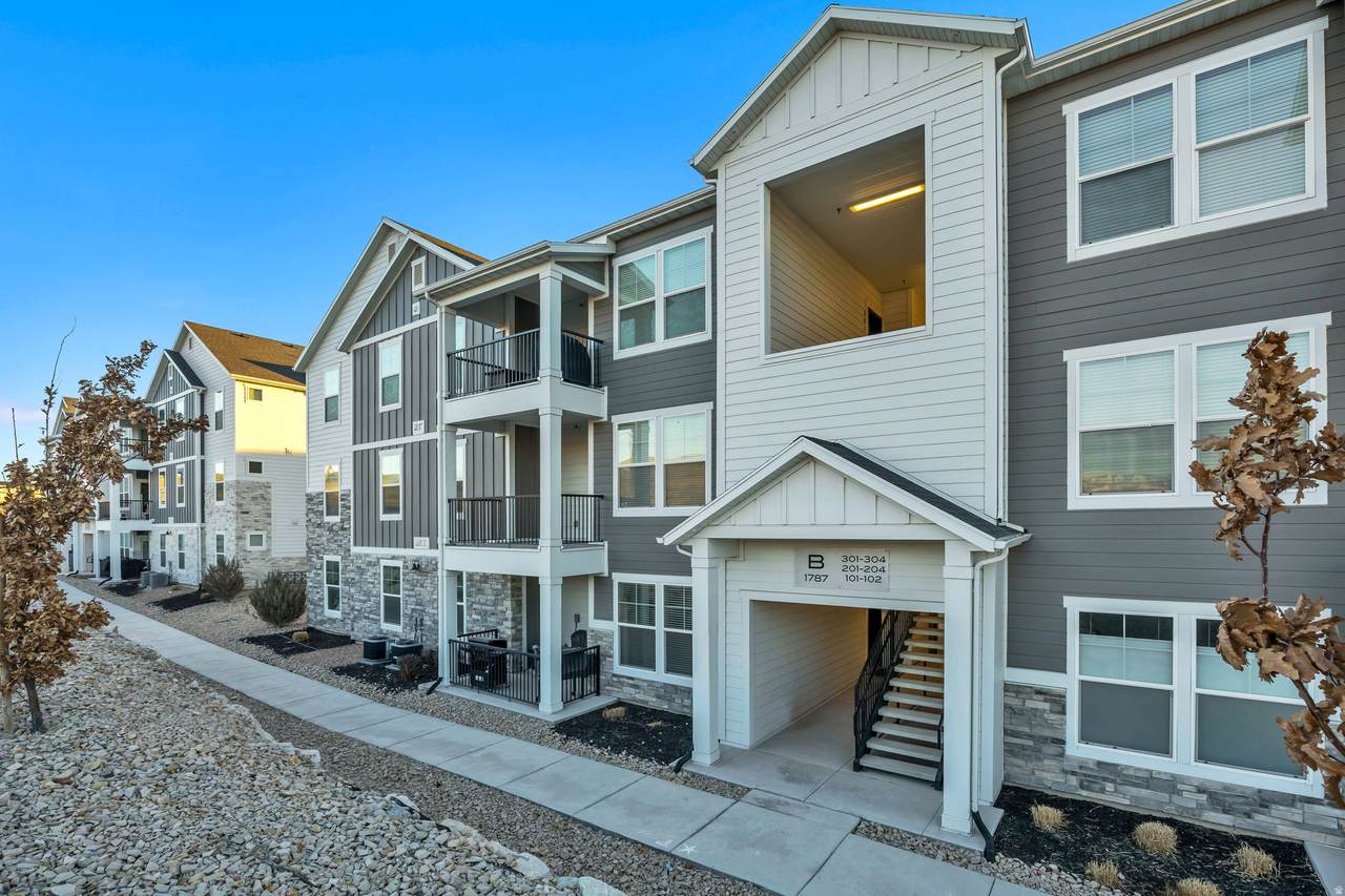 1787 Festive Way - Photo 1