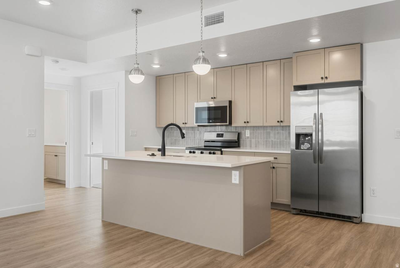 226 Cliff Side Dr - Photo 1